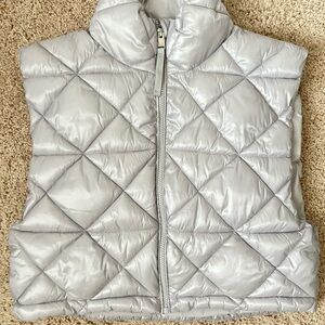 DKNY Sport Metallic Silver Quilted Puffer Vest - Women's
Worn once like new